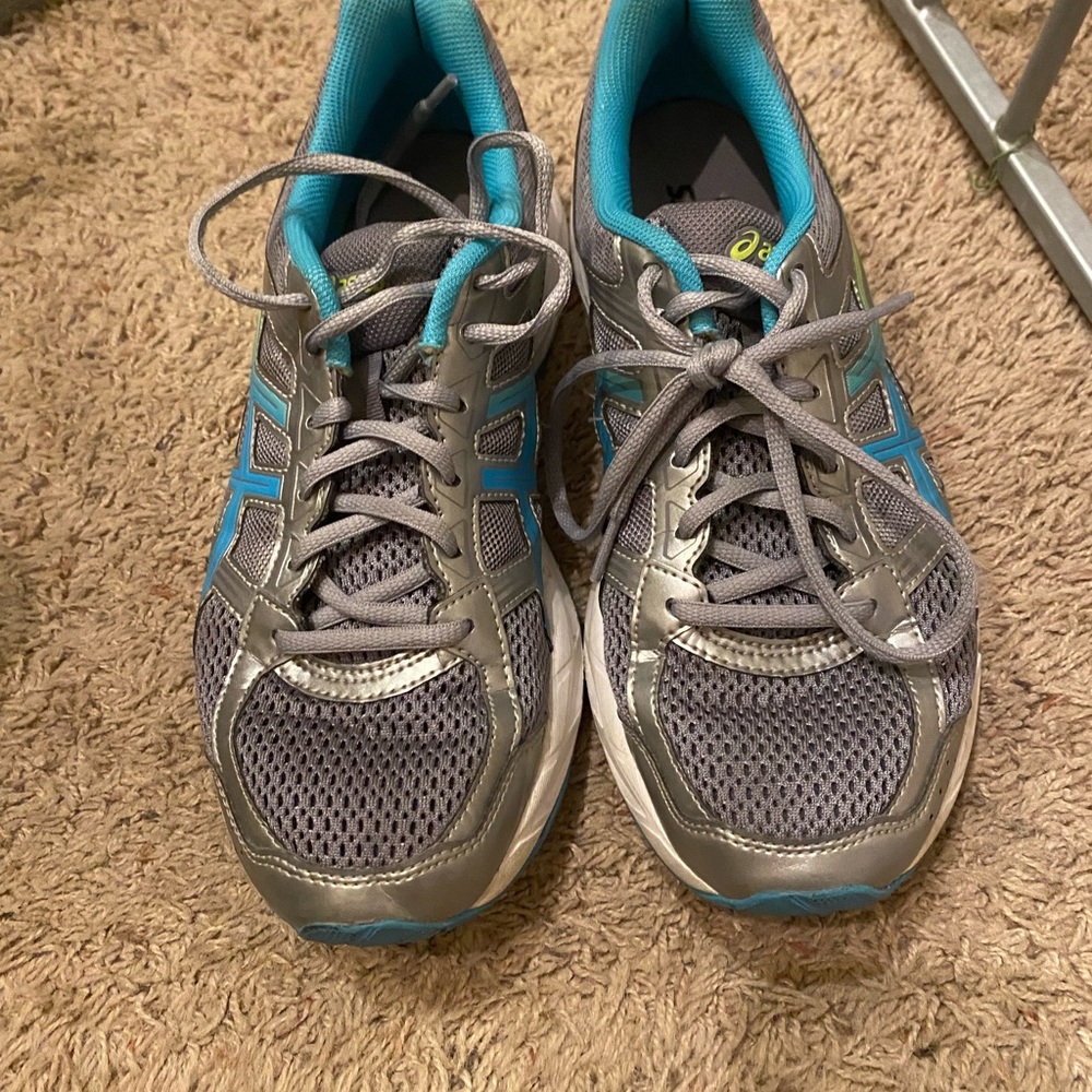 Woman’s ASICS shoes OrthoLite 9 - Picture 2 of 5